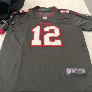 Stitched Nike Tom Brady Jersey. Worn a handful of times. Size Large.